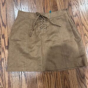 BB Dakota Jack tan Lace-Up Women's Skirt - size 2